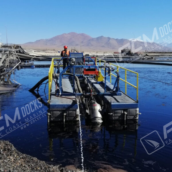 Guía de cañerías en plataforma flotante